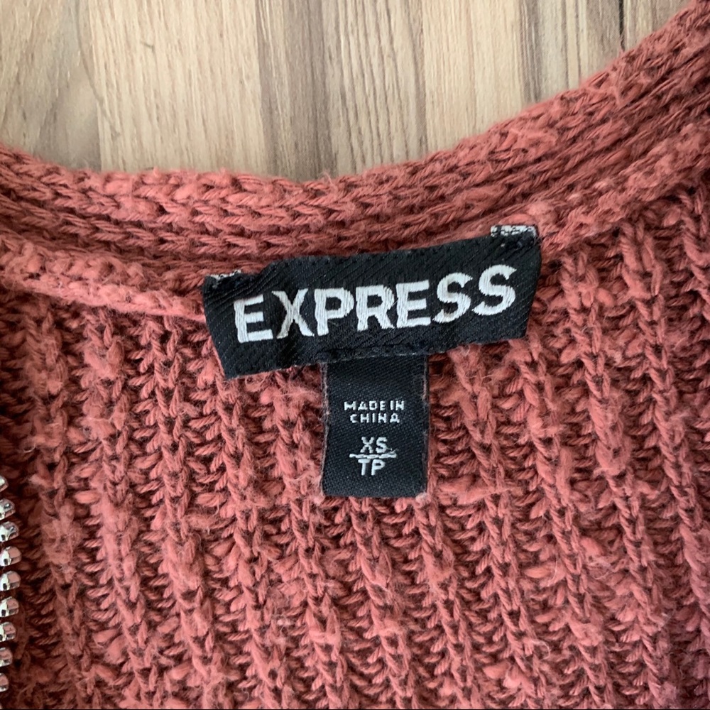 Zip Front Express London Tunic Sweater - Picture 5 of 7